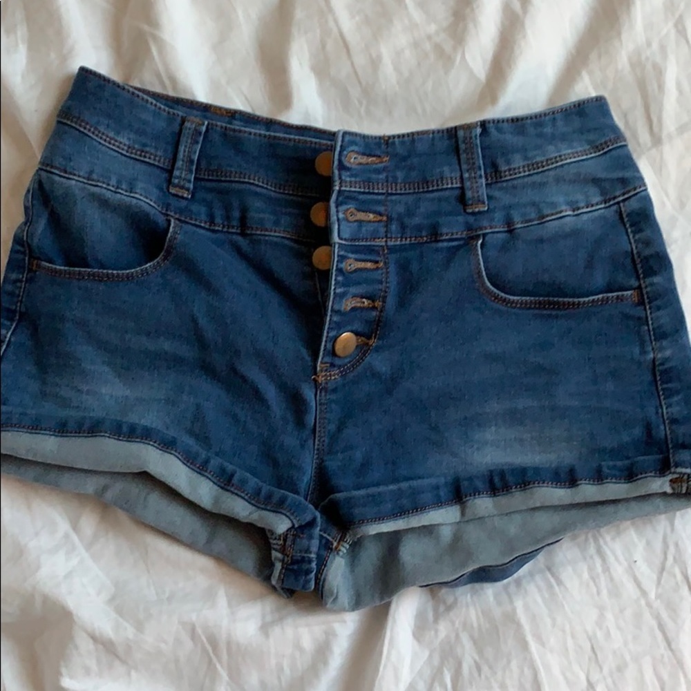 tinseltown high waisted shorts